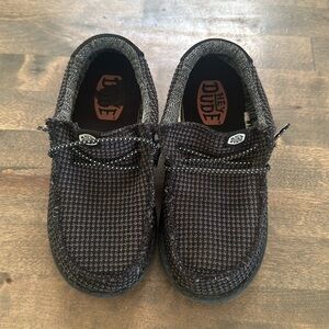 Kids hey dude shoes size 12